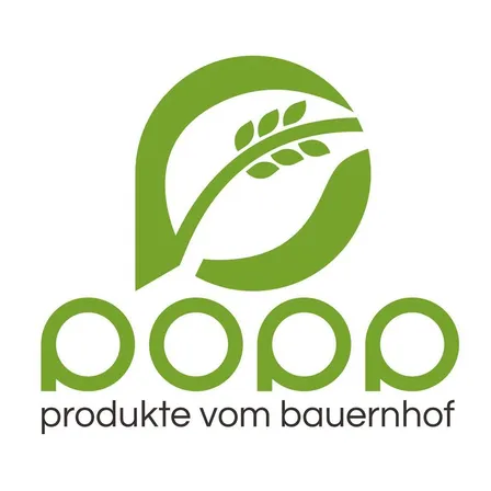 Das Bild zeigt ein Logo mit dem Text 'POPP' in grünen Großbuchstaben. Unten steht eine Grafik eines Blattes und eines Weizenhalms in einem grünen Kreis. Darunter steht der Text 'produkte vom bauernhof'.