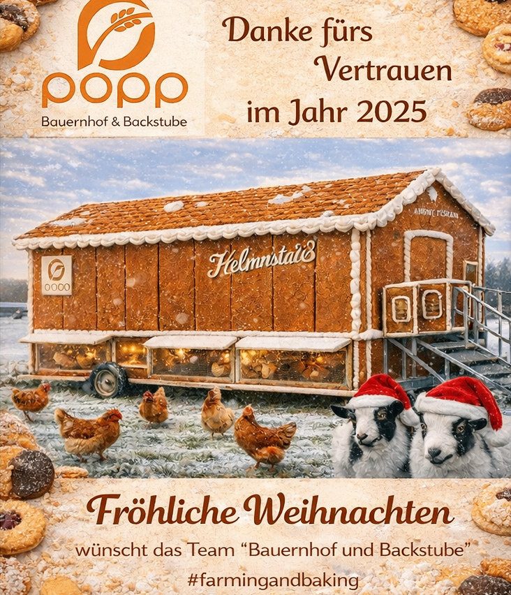 Ein Lebkuchenhaus namens Helminställe ist schneebedeckt. In der Nähe sind ein paar Hühner und zwei Ziegen mit Weihnachtsmützen. Links sind Kekse. Der Text sagt 'Frohe Weihnachten' und 'Bauernhof & Backstube'. Der Himmel ist bewölkt.
