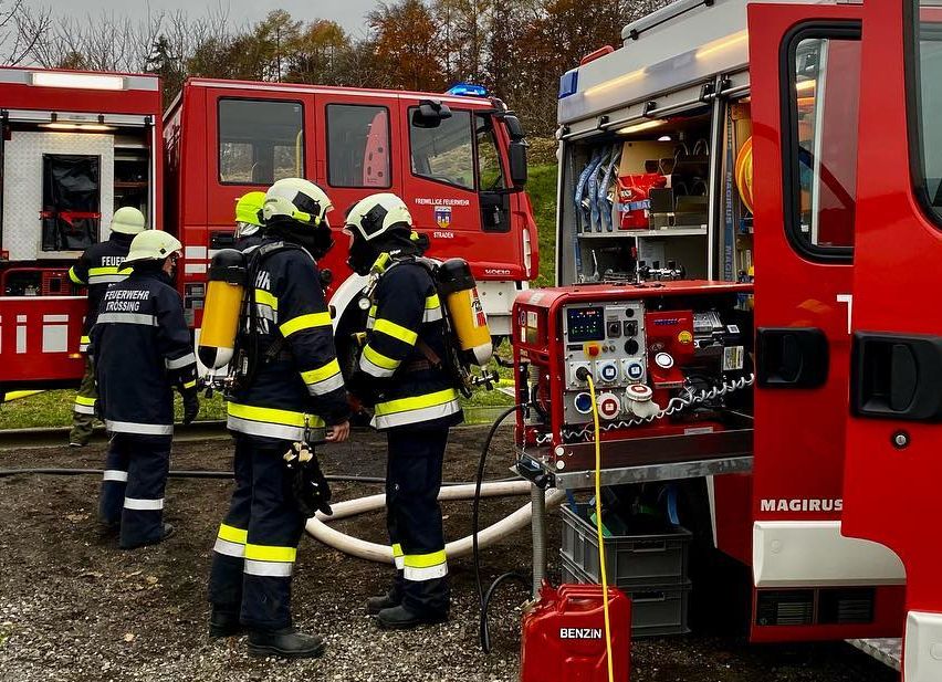 Bild enthält, Person, Machine, Wheel, Helmet, Transportation, Vehicle