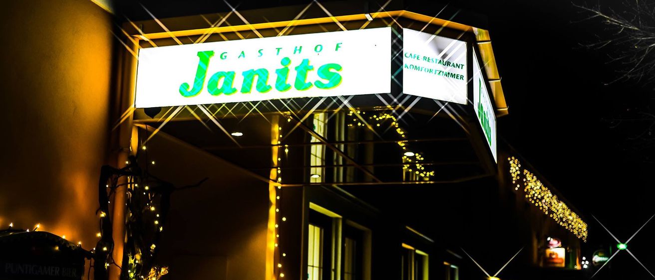 Bild enthält, Architecture, Building, Hotel, Lighting, Urban, City, Night, Outdoors, Shop, Street