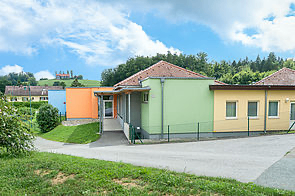 Bild enthält, Architecture, Building, House, Housing, Villa, Hotel, Outdoors, Resort