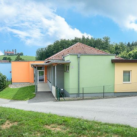 Bild enthält, Architecture, Building, Housing, Outdoors, House, Driveway