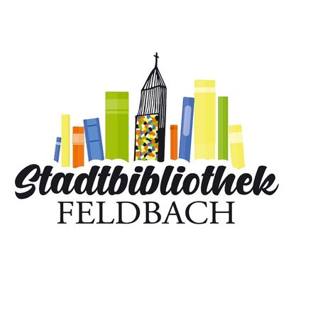Das Logo der Stadtbibliothek Feldbach zeigt eine Skyline aus farbenfrohen Büchern mit einem Turm in der Mitte. Der Name 'Stadtbibliothek Feldbach' ist darunter in fetten schwarzen Buchstaben zu lesen.