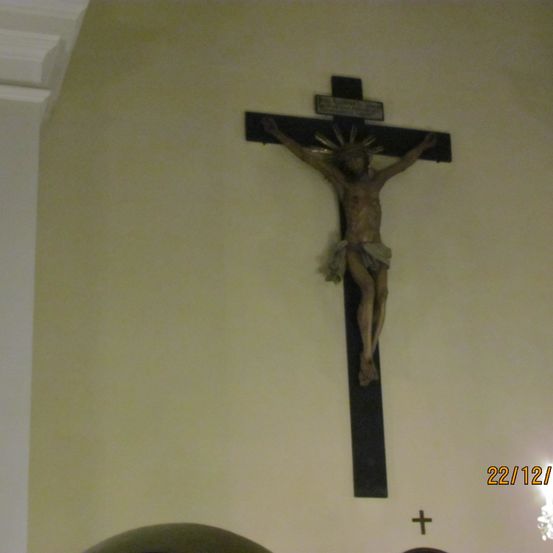 Bild enthält, Cross, Symbol, Crucifix, Person