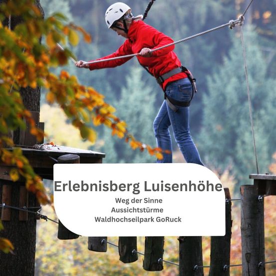 Bild enthält, Helmet, Person, Clothing, Pants, Photography, Outdoors, Jeans