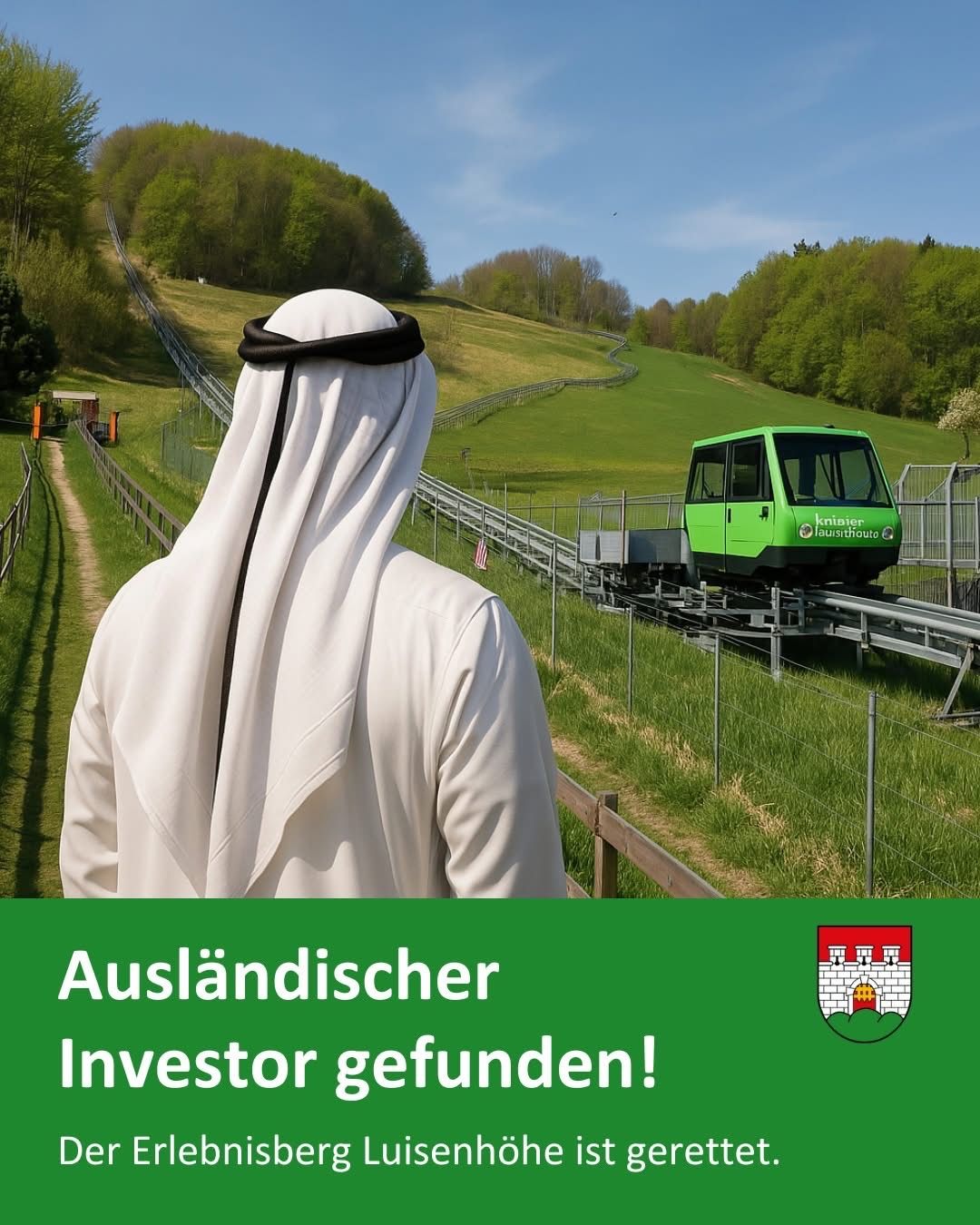 Bild enthält, Advertisement, Grass, Person, Walking, People, Photography, Adult, Female, Woman, Railway