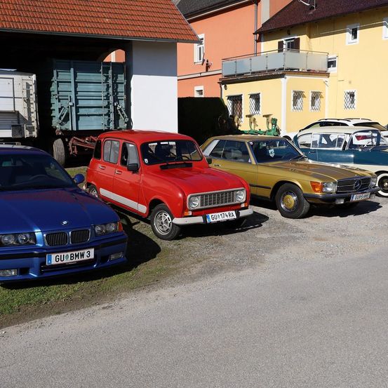 Car, Coupe, Vehicle, Bumper, Wheel, Neighborhood