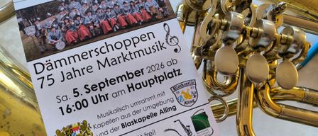 Ein Plakat für ein Musikevent in Alling, Deutschland, mit einem Blasorchester, Details zu Datum, Uhrzeit und Ort des Events.