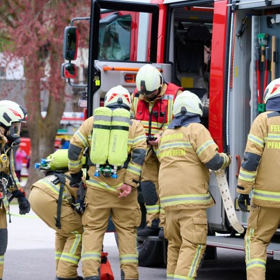 Bild enthält, Adult, Male, Man, Person, Helmet