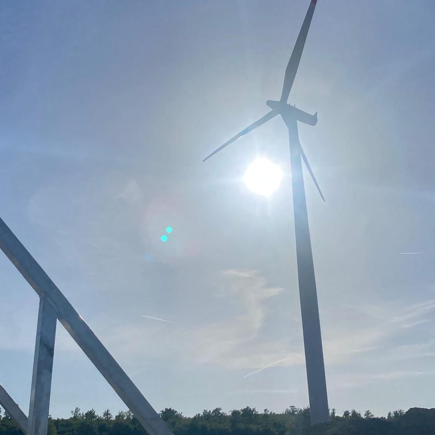 Bild enthält, Outdoors, Machine, Motor, Engine, Windmill