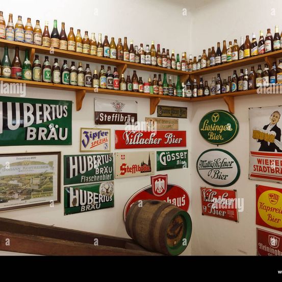 Bild enthält, Alcohol, Beer, Beverage, Building, Beer Bottle, Bottle, Liquor, Person, Factory, Face