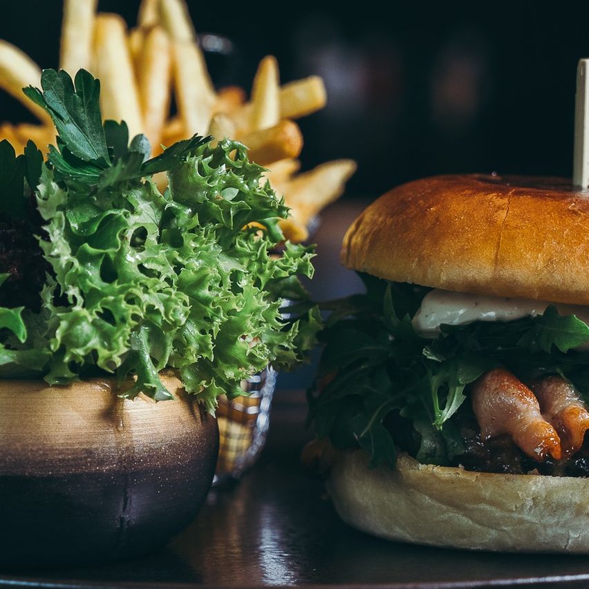 Bild enthält, Burger, Food, Food Presentation, Plant, Brunch