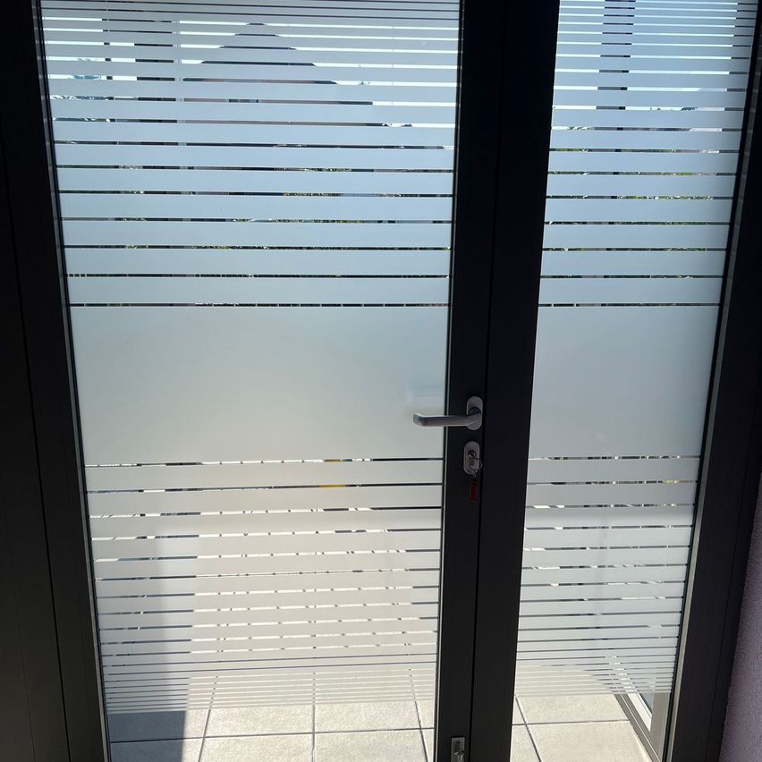 Bild enthält, Indoors, Interior Design, Door, Window