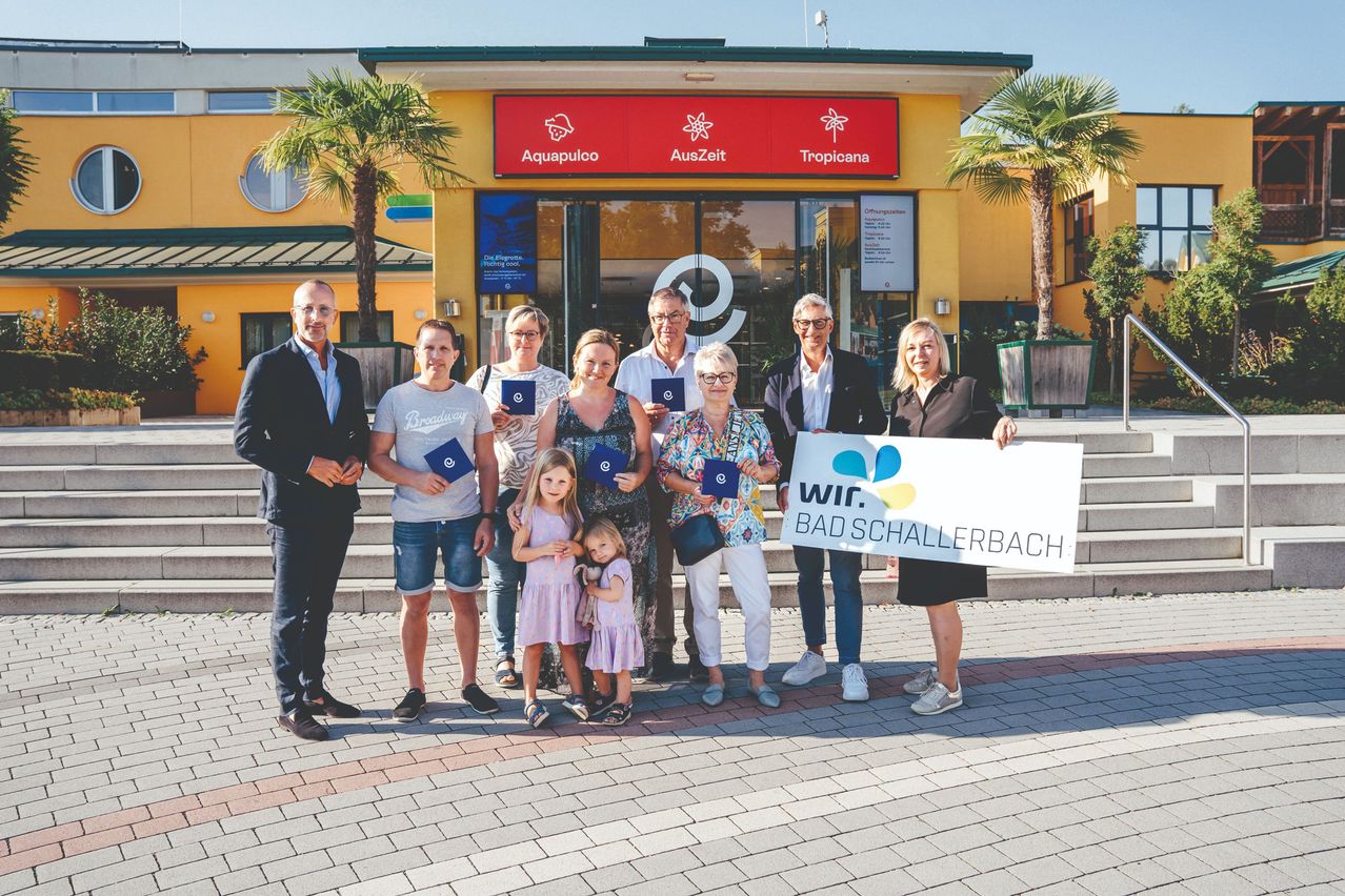 Bild enthält, People, Person, Adult, Male, Man, City, Urban, Shorts, Tree, College