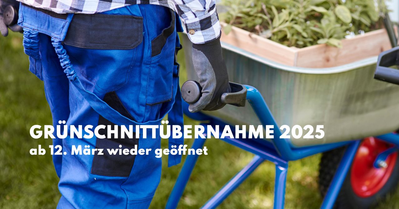 Bild enthält, Garden, Nature, Outdoors, Pants, Gardening, Wheel, Person, Cleaning, Glove, Vehicle