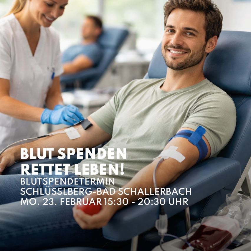 Ein lächelnder Mann sitzt auf einem blauen Stuhl und lässt sich von einer lächelnden Krankenschwester das Blut abnehmen. Der Text lautet Blut Spenden Retten Leben. Datum und Uhrzeit sind ebenfalls angegeben.
