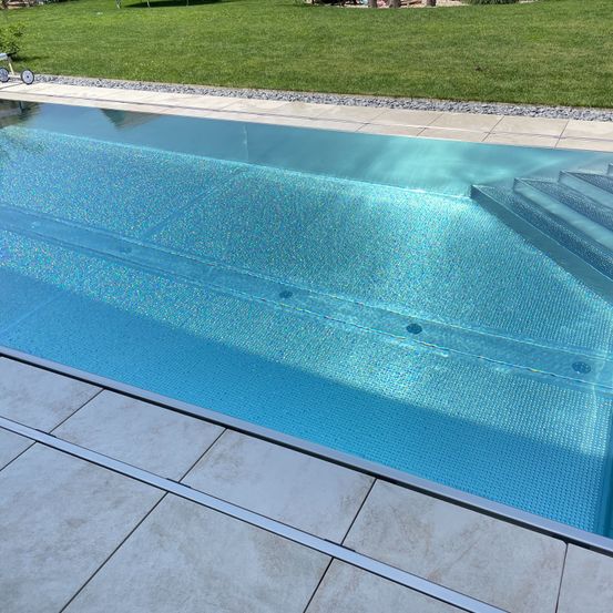 Bild enthält, Pool, Water, Swimming Pool, Outdoors, Aerial View