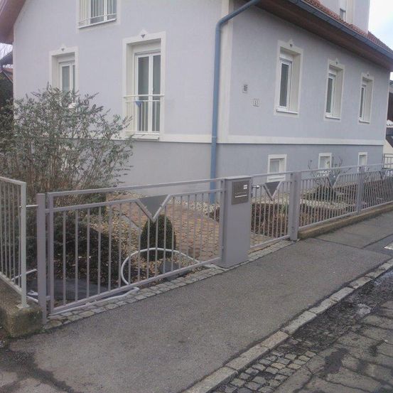 Bild enthält, Building, Nature, Outdoors, Yard