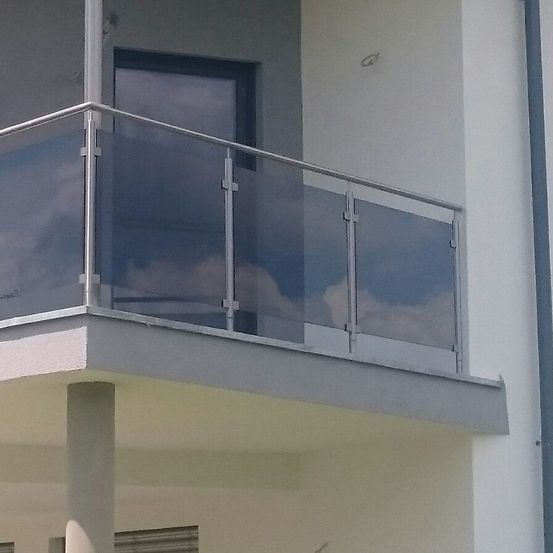 Bild enthält, Architecture, Balcony, Building