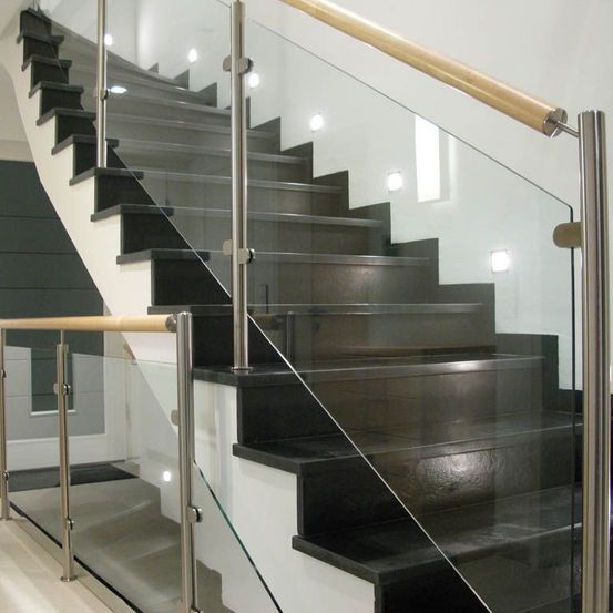 Bild enthält, Building, House, Housing, Staircase, Handrail, Indoors