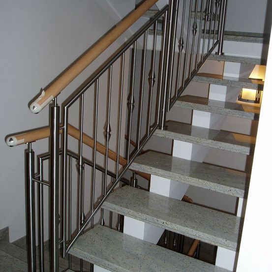 Bild enthält, Handrail, Architecture, Building, House, Housing, Staircase, Railing
