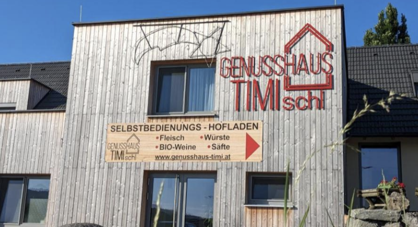 Bild enthält, Building, Outdoors, Shelter, City, Hut, Nature, Hotel, Urban, Interior Design, Wall