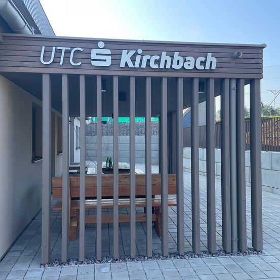 Bild enthält, Indoors, Interior Design, Gate, Door, Folding Door