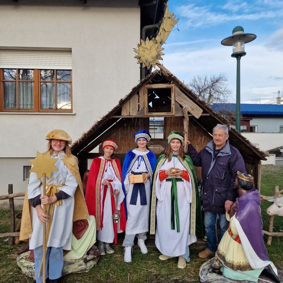 Bild enthält, Shelter, People, Person, Portrait, Adult, Male, Man, Bride, Female, Woman