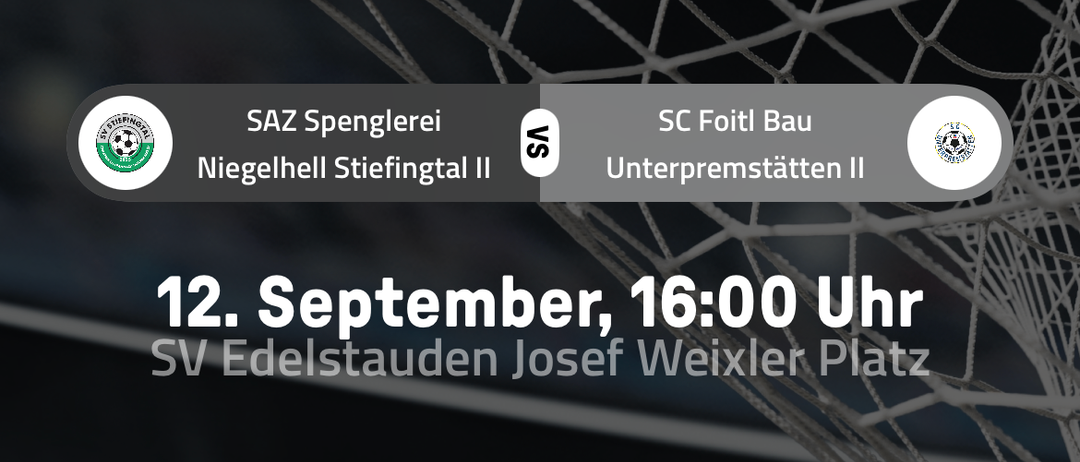 Ein Fußball ist in einem Netz gefangen, mit zwei Teamnamen und einem Datum darunter.