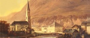 Ein Landschaftsgemälde zeigt ein Dorf mit einer Kirche, umgeben von Bergen. Das Dorf hat mehrere Häuser und ein Fluss fließt durch es hindurch.