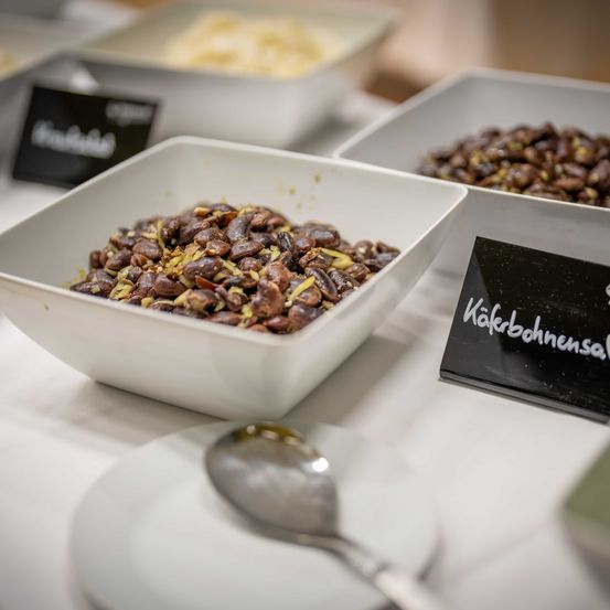 Bild enthält, Food, Meal, Cutlery, Spoon, Bowl, Food Presentation, Lunch, Produce