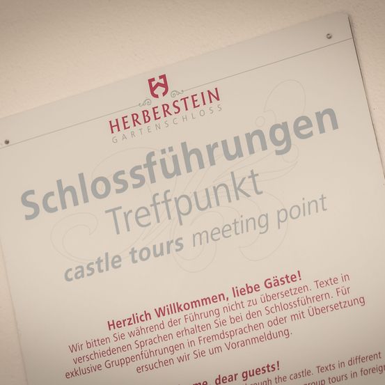 Bild enthält, Advertisement, Poster, Text, Book, Publication