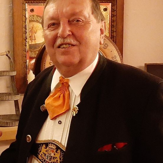 50 Jahre Kassier Anton Ertl  (und Rampenwirt)