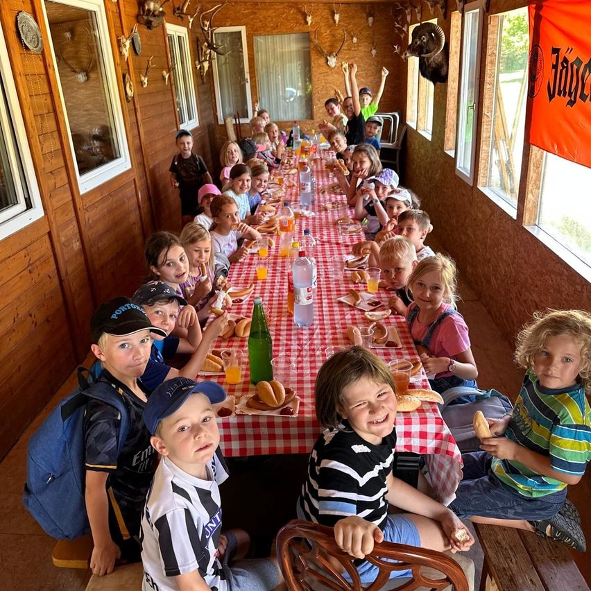 Bild enthält, People, Person, Fun, Party, Boy, Child, Male, Female, Girl, Indoors