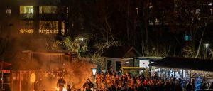 Bild enthält, Concert, Crowd, Person, Urban, City, Metropolis, Lighting, People