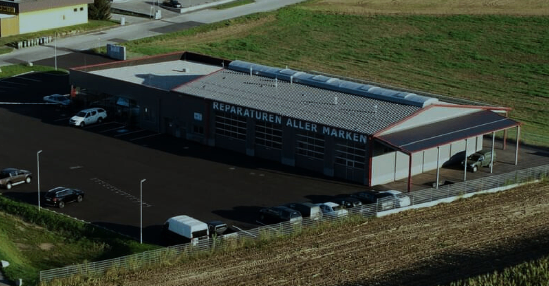 Bild enthält, Outdoors, Car, Transportation, Vehicle, Aerial View, Architecture, Building