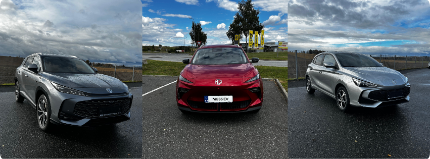 Drei Autos sind zu sehen: ein graues, ein rotes und ein silbernes. Die graue und die silberne Limousine zeigen die Front, das rote Auto die Seite.