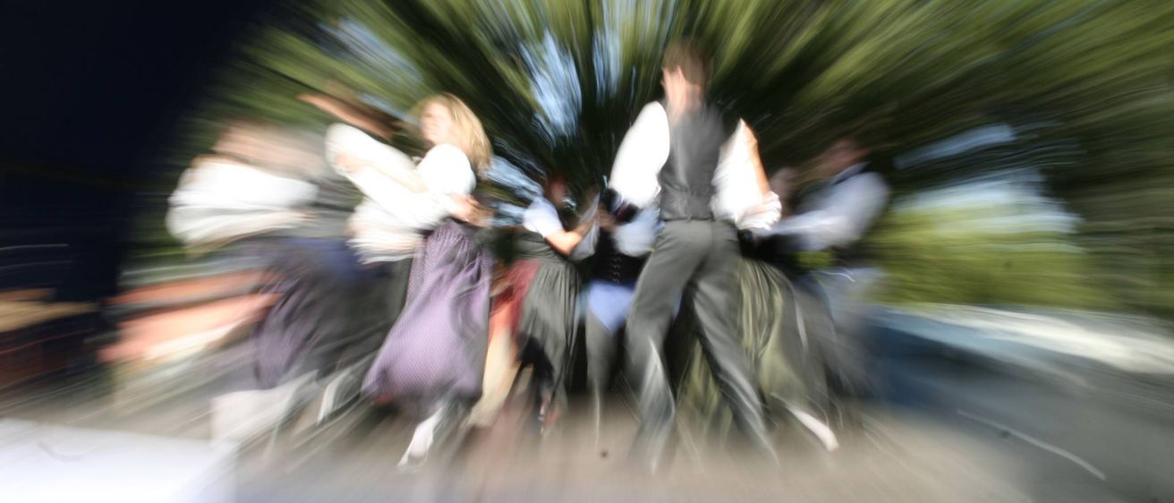 Bild enthält, People, Person, Photography, Adult, Male, Man, Female, Woman, Face, Vehicle