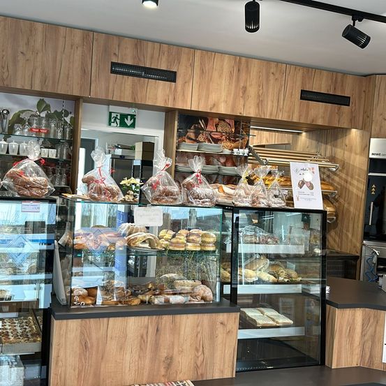 Bild enthält, Shop, Bakery, Person