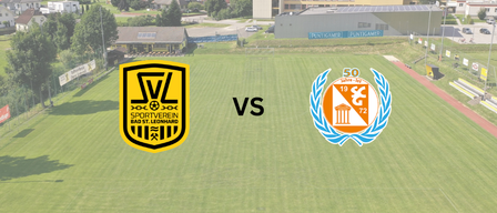 Eine Luftaufnahme eines Fußballfeldes mit zwei Teamlogos, eines ist gelb und schwarz, das andere ist orange und blau, mit den Worten VS in der Mitte.