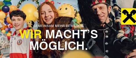Eine Gruppe von Menschen in Kostümen mit Luftballons und Musikinstrumenten. Ein Junge hält einen Fußball, eine Frau hat eine Tasche und ein Mann spielt Dudelsack. Der Text lautet: 'Gemeinsam machen wir es möglich.'