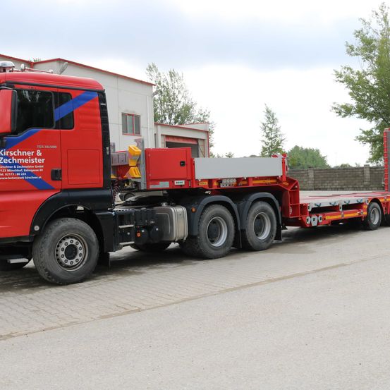 Bild enthält, Transportation, Truck, Vehicle, Flat Bed Truck
