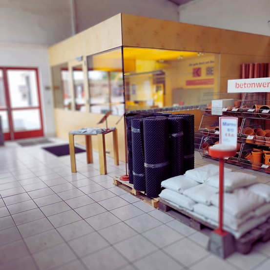 Bild enthält, Floor, Flooring, Indoors, Interior Design, Building, Rug