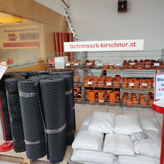 Bild enthält, Shop, Baseball, Baseball Glove, Glove, Lamp, Couch