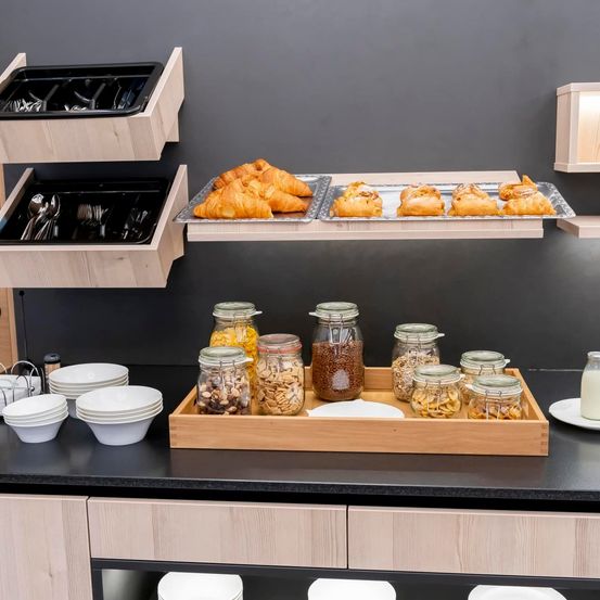 Bild enthält, Brunch, Food, Beverage, Milk, Food Presentation, Shop