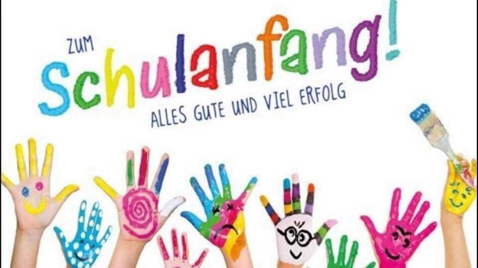 Bild enthält, Brush, Device, Tool, Toothbrush, Finger, Hand, Person, Text, Face, Head