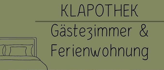 Eine Collage von Bildern, die ein Gästezimmer und eine Ferienwohnung zeigt. Die Bilder zeigen ein Bett, Küche, Wohnzimmer mit Sofa, Esstisch und ein Badezimmer.