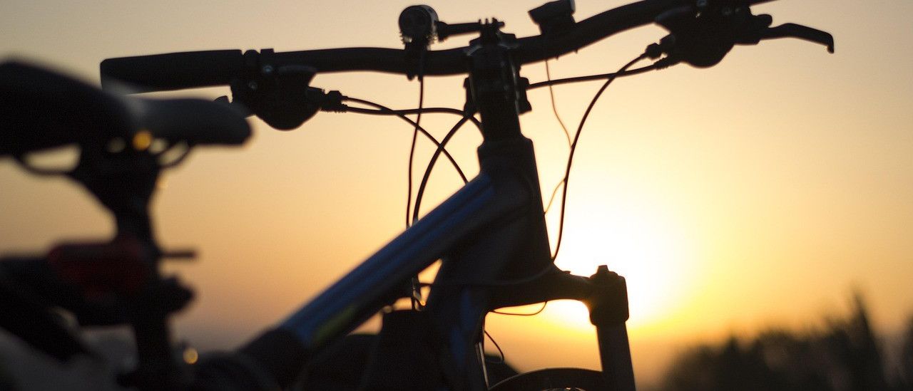 Bild enthält, Nature, Outdoors, Sky, Bicycle, Transportation, Vehicle, Machine, Wheel