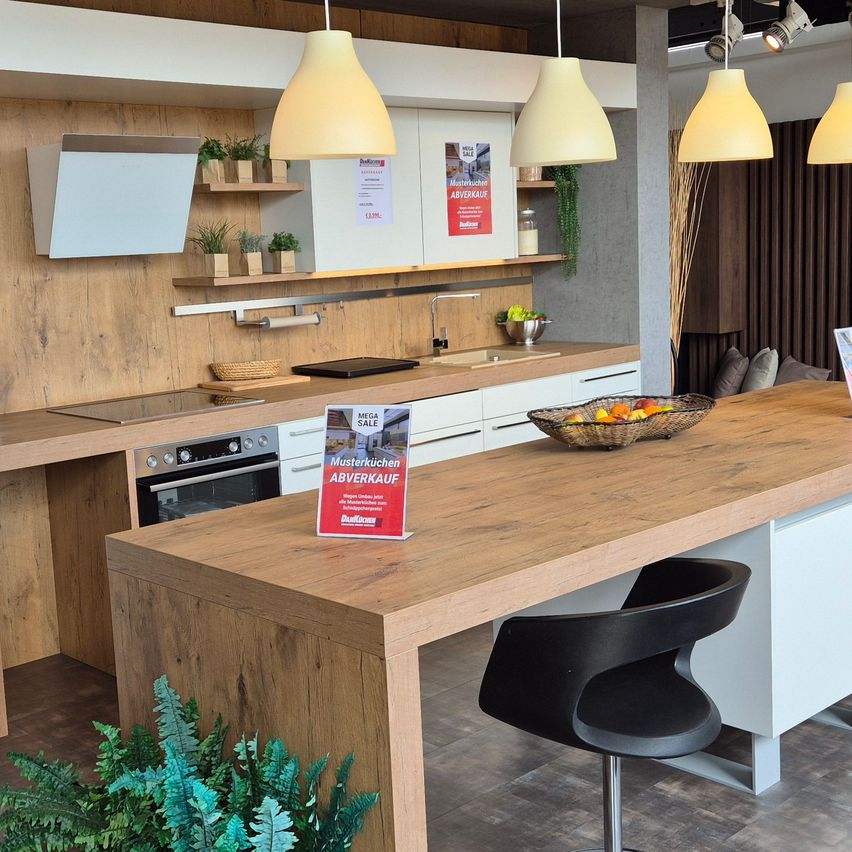 Bild enthält, Indoors, Interior Design, Kitchen, Kitchen Island