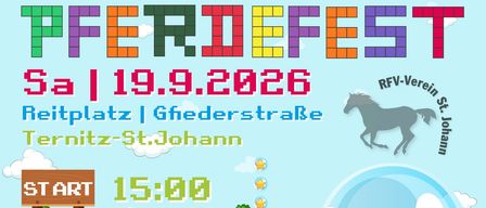 Ein Plakat für die Veranstaltung 'FERIEFEST' am 19. September 2026 mit Pixel-Art-Elementen, einem Pferd und einer Plattform mit Leiter und Baum. Die Veranstaltung beginnt um 15 Uhr.